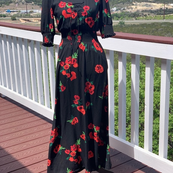 Express‎ Black Floral Maxi Dress - Picture 3 of 9